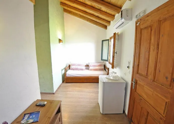Affittacamere Adamantia Newly Built Small A1 3*